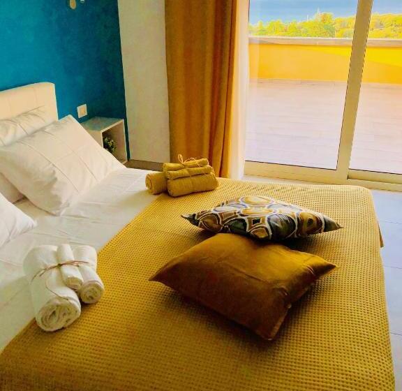 חדר דלוקס נוף לים, B & B Il Giardino Sul Mare