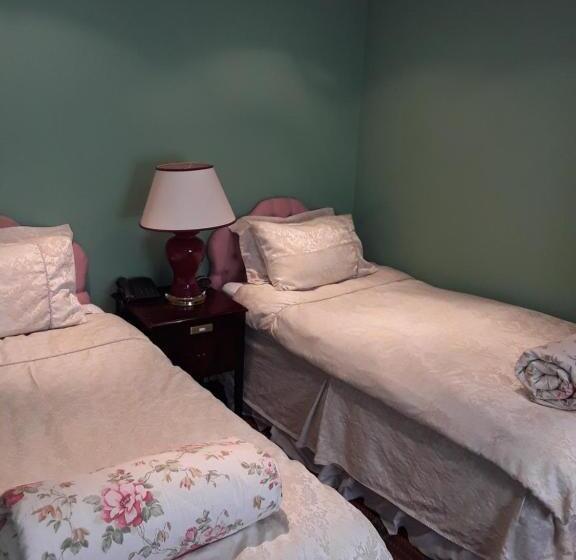 غرفة إقتصادية فردية, Langport Arms