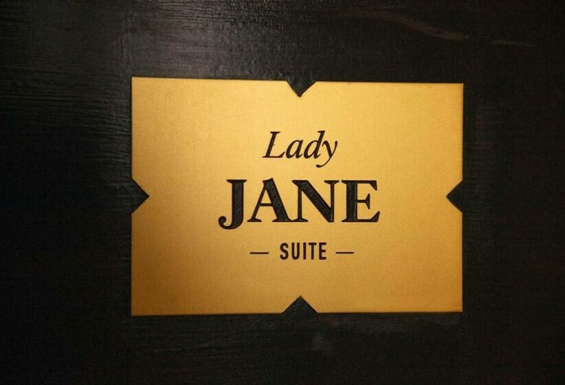 带大床的复式套间, The Wilder