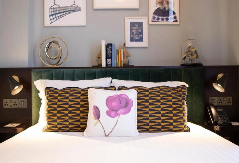 基本间, The Wilder