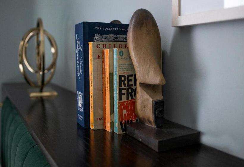 标准间, The Wilder