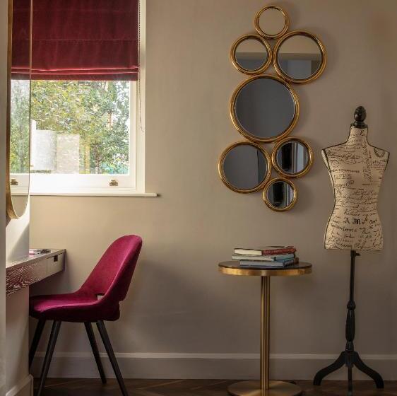 小型豪华套房, The Wilder