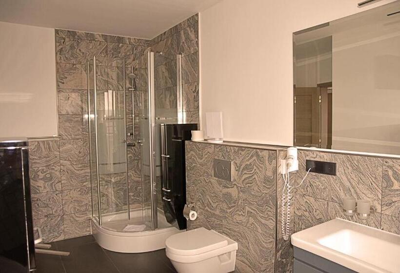 جناح, Walsroder Hof