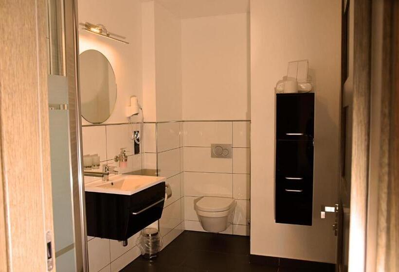 غرفة قياسية بلس, Walsroder Hof