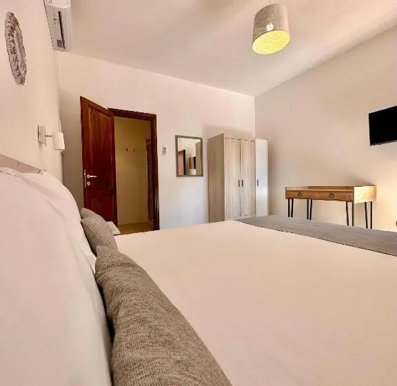 Economy-huone, Double A Luxury Room