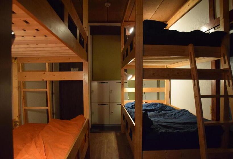 מיטה בחדר משותף, Guest House Shie Shimi