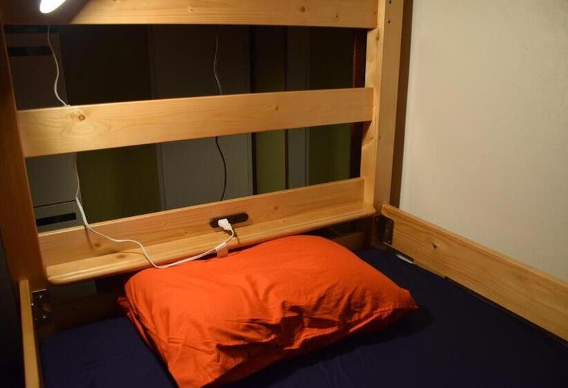 מיטה בחדר משותף, Guest House Shie Shimi