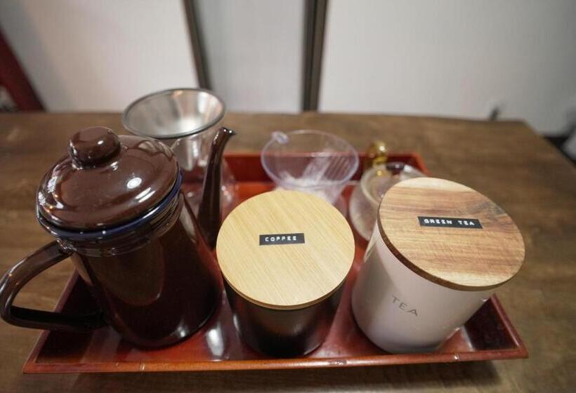 带共用浴室的标准房间, Hostel Knot