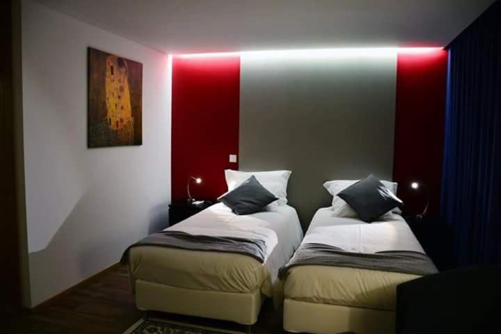 디럭스 스튜디오, Ohstudios