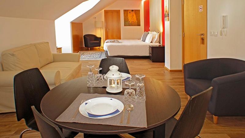 스탠다드 스튜디오 킹침대, Ohstudios