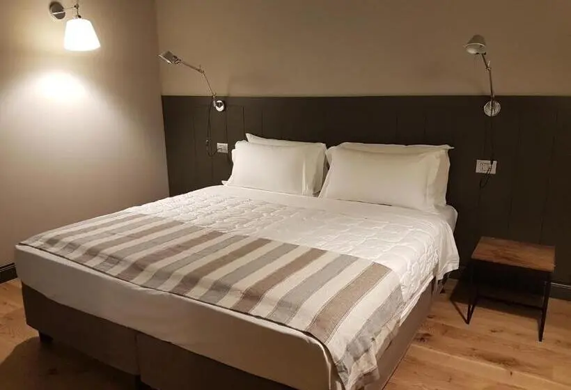 اتاق لوکس با چشم‌انداز دریاچه, Locanda Ferro Uno, Golf Città Di Asti