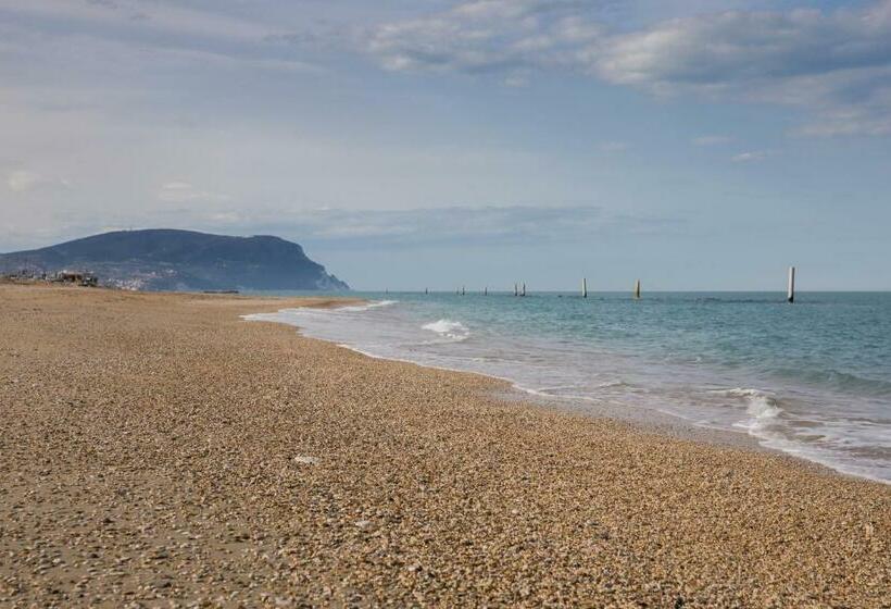 Номер Стандарт, Rooms A Due Passi Dal Mare