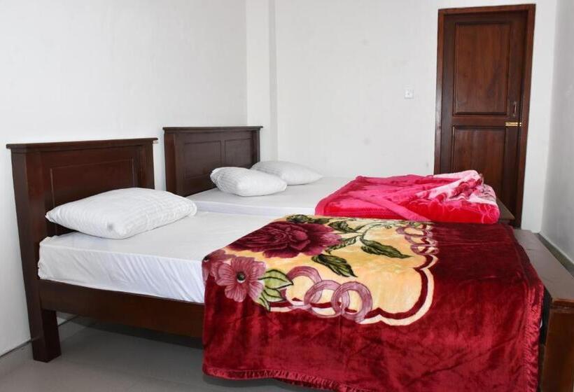 Standard Trippelrum med Balkong, Grand View Guest House