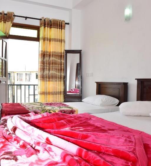 Standard Trippelrum med Balkong, Grand View Guest House