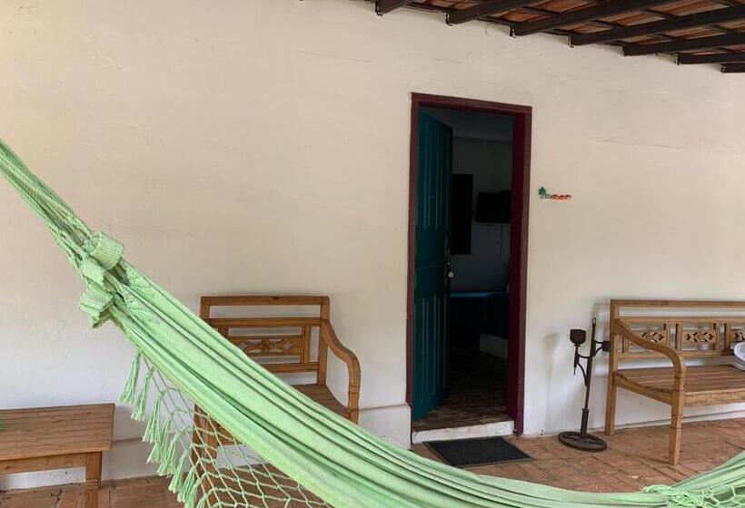 جناح, Pousada Cantinho Do Mundo