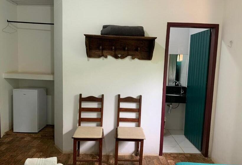 جناح, Pousada Cantinho Do Mundo