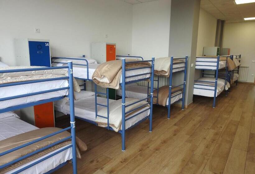 ルームシェアのワンベッド, Albergue Buen Camino Tui