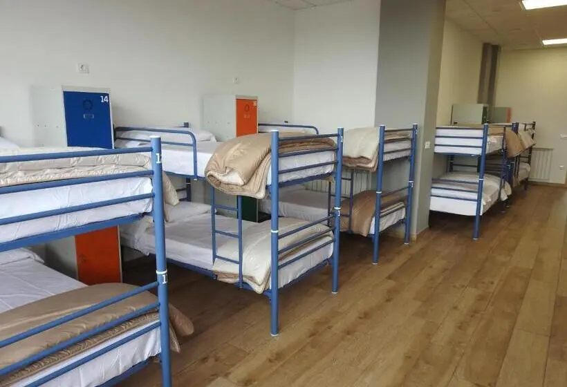 تختخواب در اتاق مشترک, Albergue Buen Camino Tui