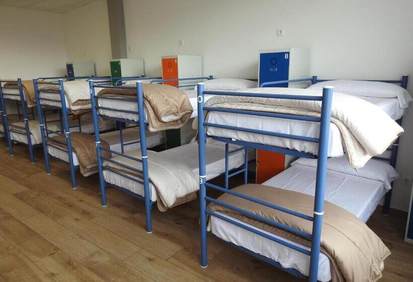 ルームシェアのワンベッド, Albergue Buen Camino Tui