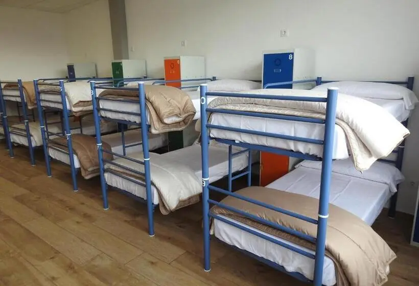 تختخواب در اتاق مشترک, Albergue Buen Camino Tui