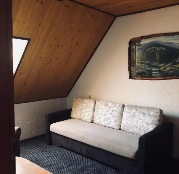 Habitació Quàdruple Estàndard, Ra
