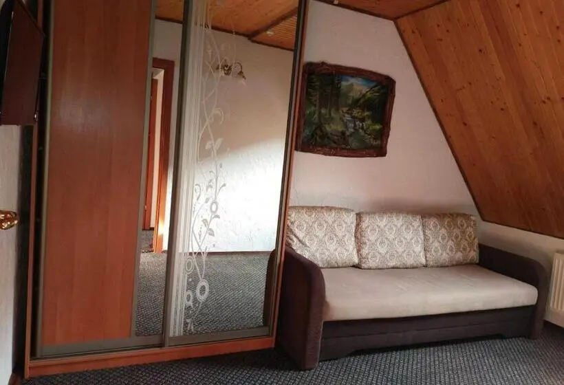 Habitació Quàdruple Estàndard, Ra