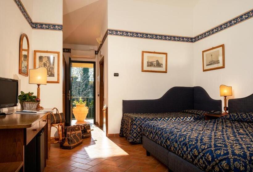 דירת חדר, La Piazza Di San Donato