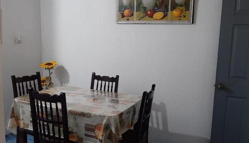 غرفة قياسية ثلاثية, Duerme Tranquilo