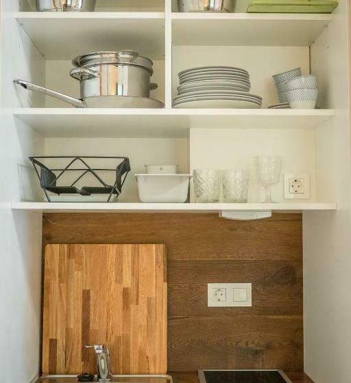 استودیوی استاندارد, Guest House Ejga