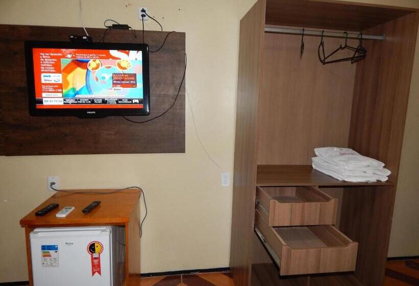 غرفة عائلية, Miraserra