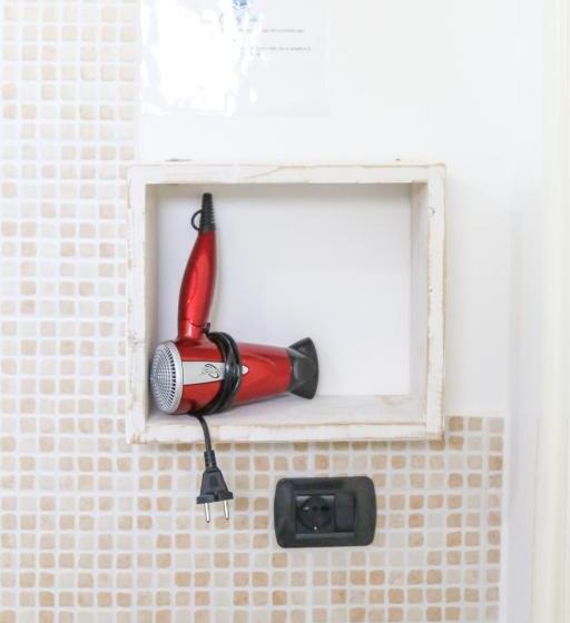 스탠다드 룸, Blue And Blue City