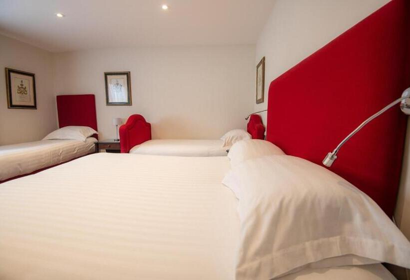 Семейный Номер, The Skye Inn