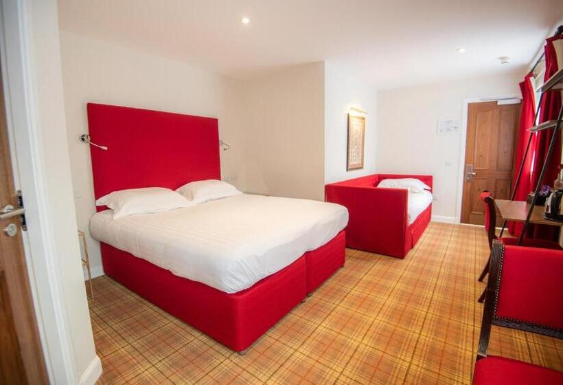 Семейный Номер, The Skye Inn