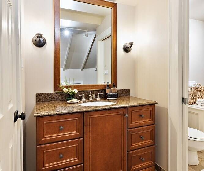 غرفة ديلوكس, Mccully House Inn