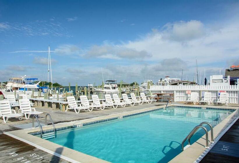 四人标准间, The Anchorage Inn And Marina