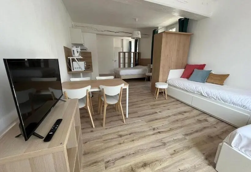ファミリーステューディオ, Appart'hôtel La Suze Sur Sarthe