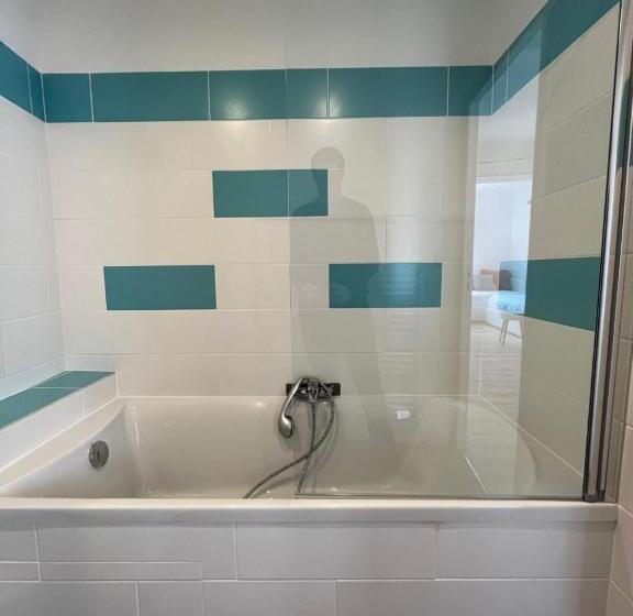 Семейное Студио, Appart'hôtel La Suze Sur Sarthe
