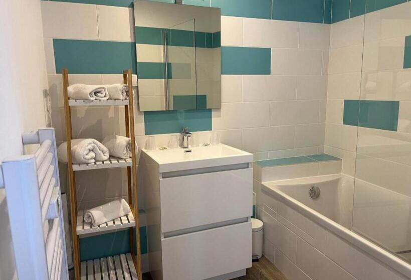 패밀리 스튜디오, Appart'hôtel La Suze Sur Sarthe