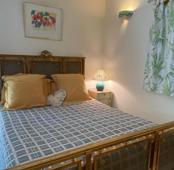 Номер Стандарт Вид на Сад, Les Bergeries