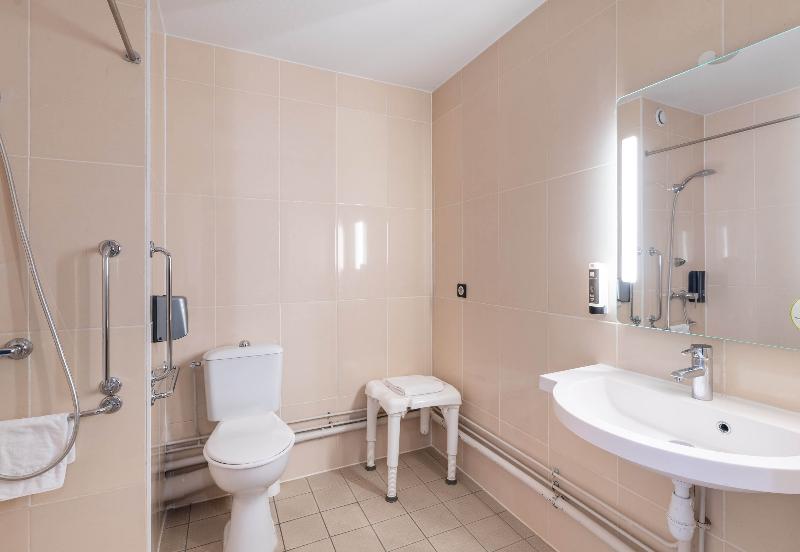 身障者適用スタンダードルーム, Country Inn & Suites By Radisson, Lawrence, Ks