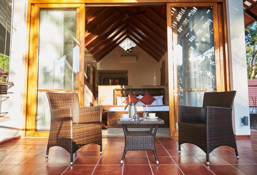 带大床的高级房间, The Birchwood Retreat, Madikeri