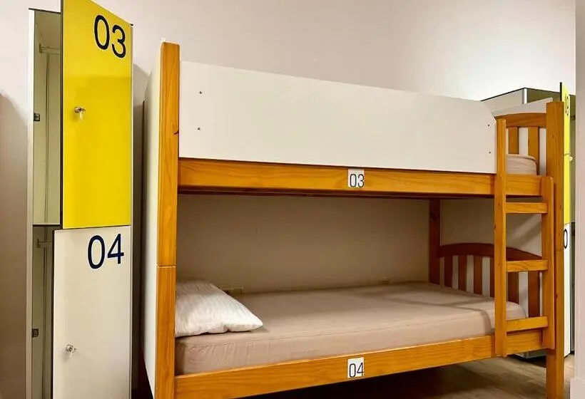 تختخواب در اتاق مشترک, Albergue O Burgo
