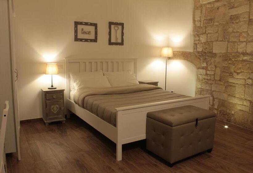 اتاق سوپریور سه تخته, Deshome Guest House