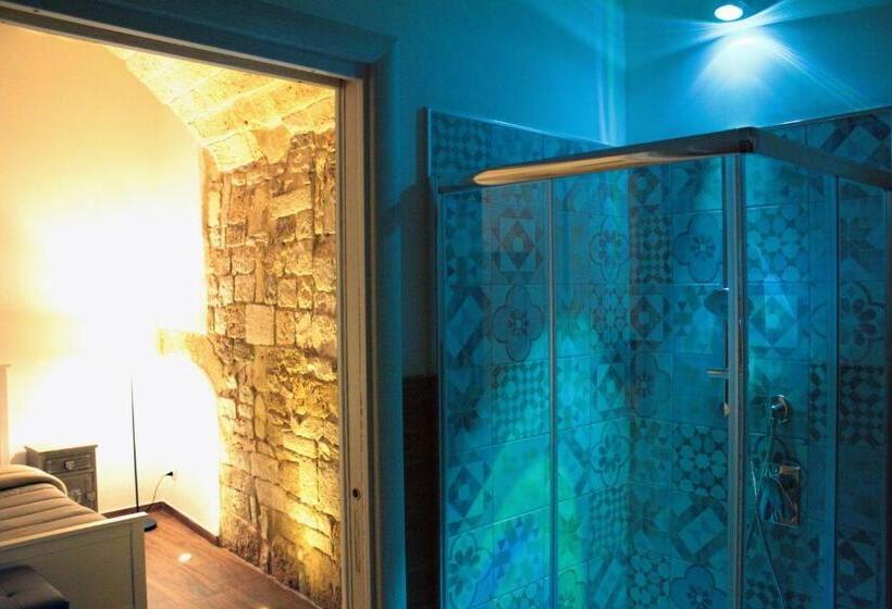 اتاق سوپریور سه تخته, Deshome Guest House