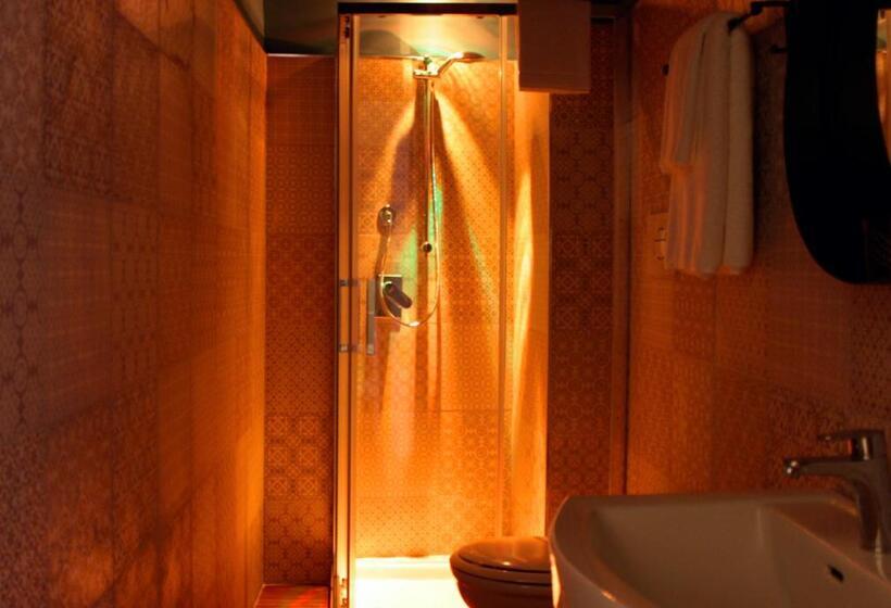 اتاق لوکس, Deshome Guest House