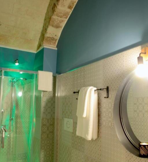 اتاق لوکس, Deshome Guest House