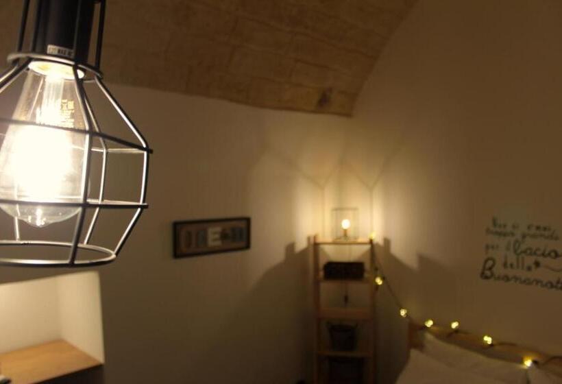 اتاق لوکس, Deshome Guest House