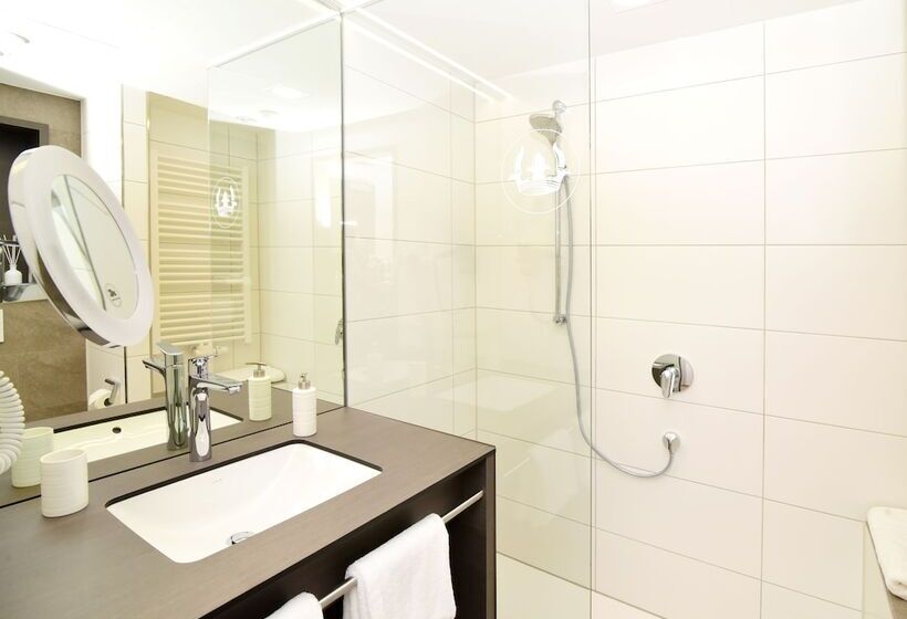 침실 1개 아파트, Das Hurner