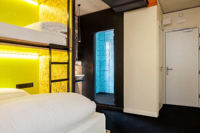 اتاق استاندارد سه نفره, Bastardo Hostel