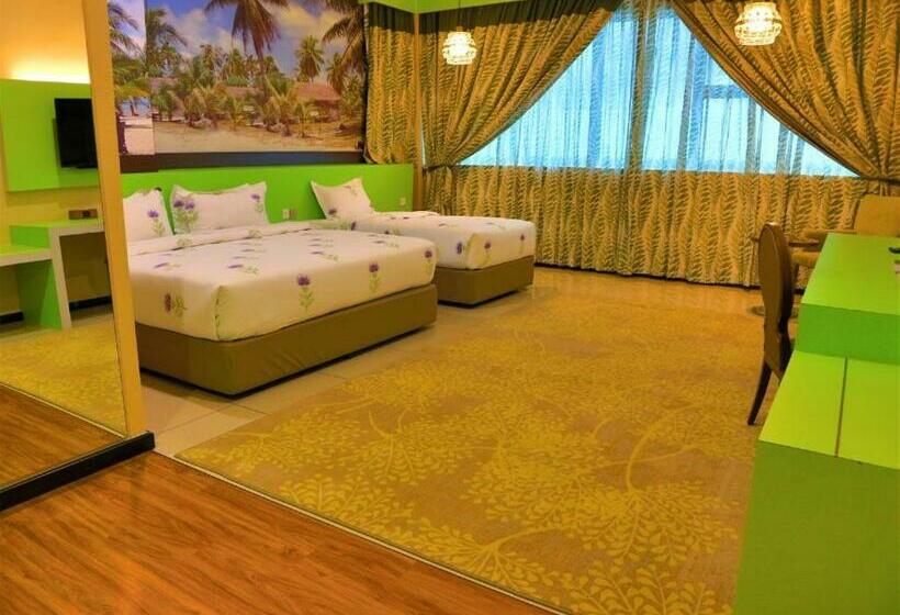 Suíte Familiar, Holmes Gp